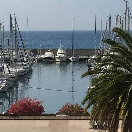 Espace 2000 Piscine Et Proche De La Mer * Menton